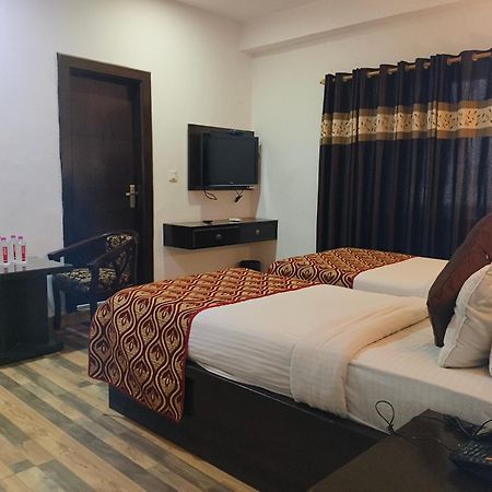 Hotel Samovar By Goyal Hotel Агра Екстер'єр фото